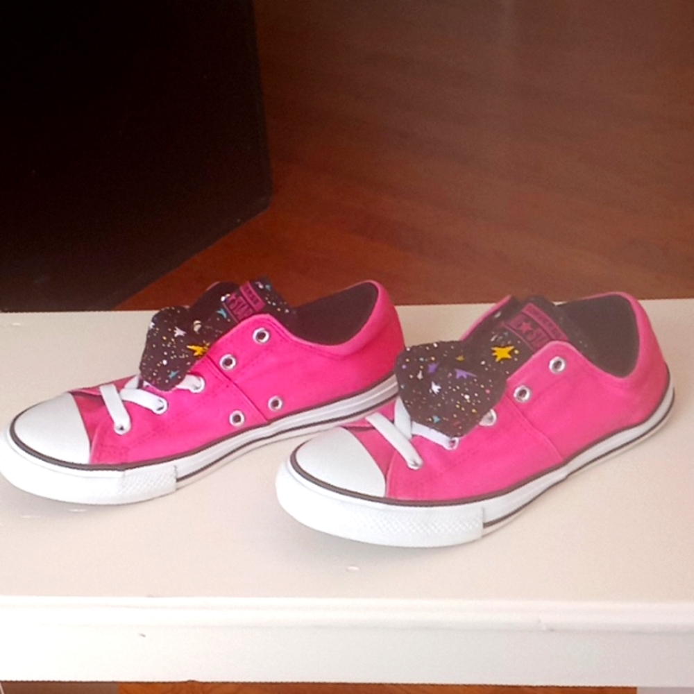 Kids Pink Converse All Stars Size 2.